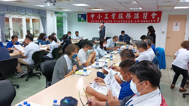 名牌食品股份有限公司陳執行董事冠宏開場致詞